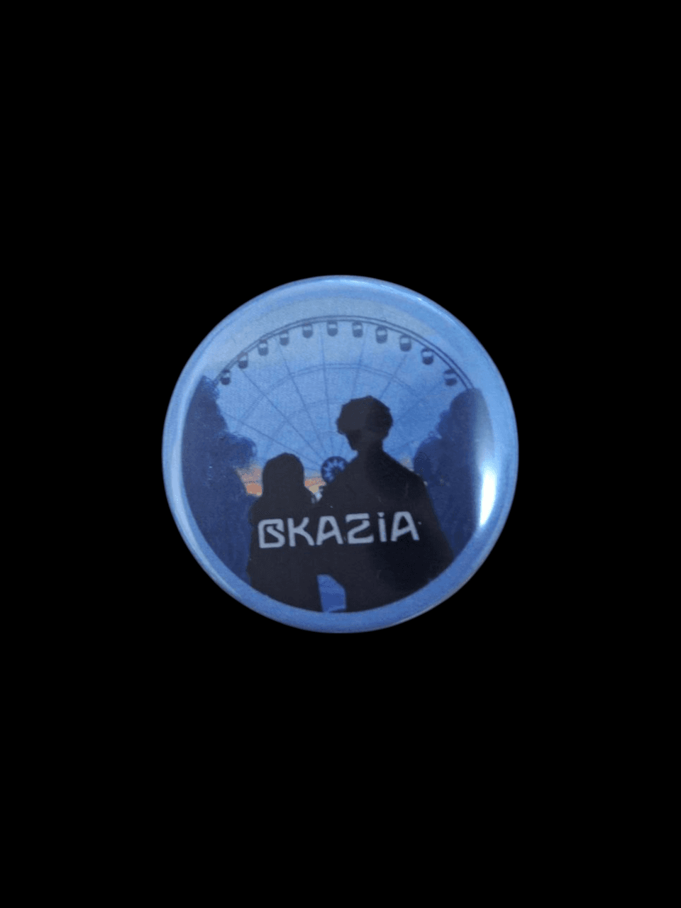 Photo of Пін «Немов тінь» — Міні